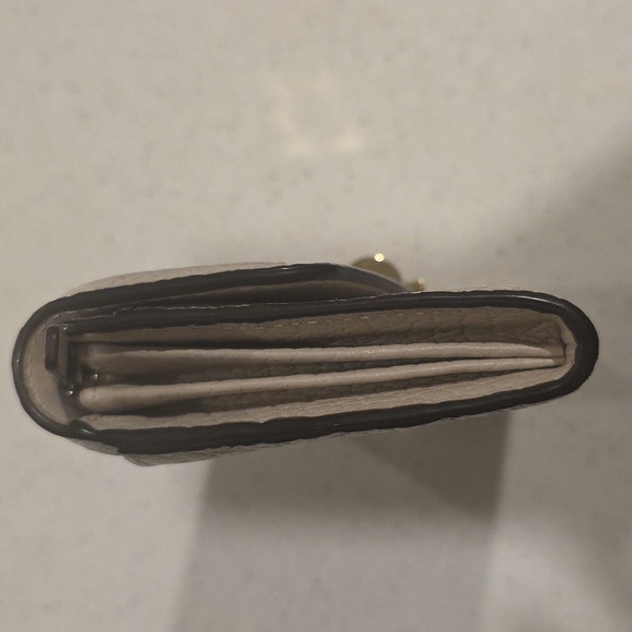 Kate Spade Wallet - Picture 3 of 10